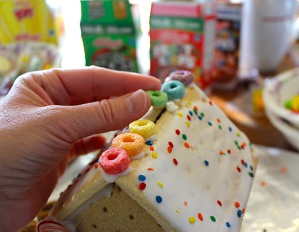 pop tart gingerbread house.jpg