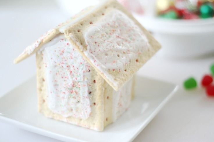 poptart gingerbread house.jpg